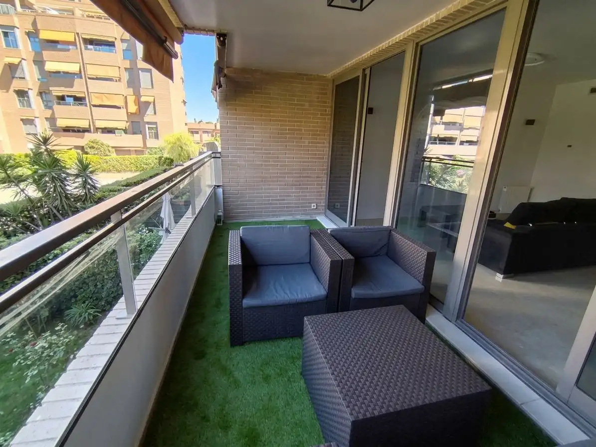 Terraza de Piso de alquiler en Campanar