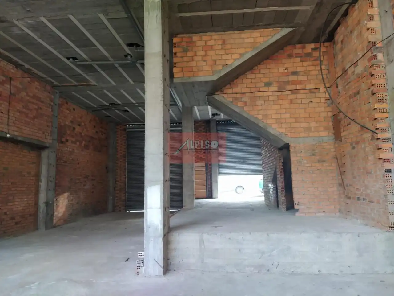 Business premises for sale in Salvador Madariaga, imagen 10