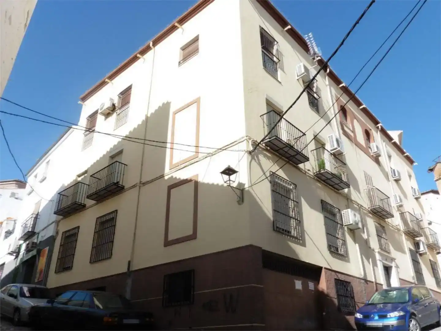Exterior view of Garage for sale in Jaén