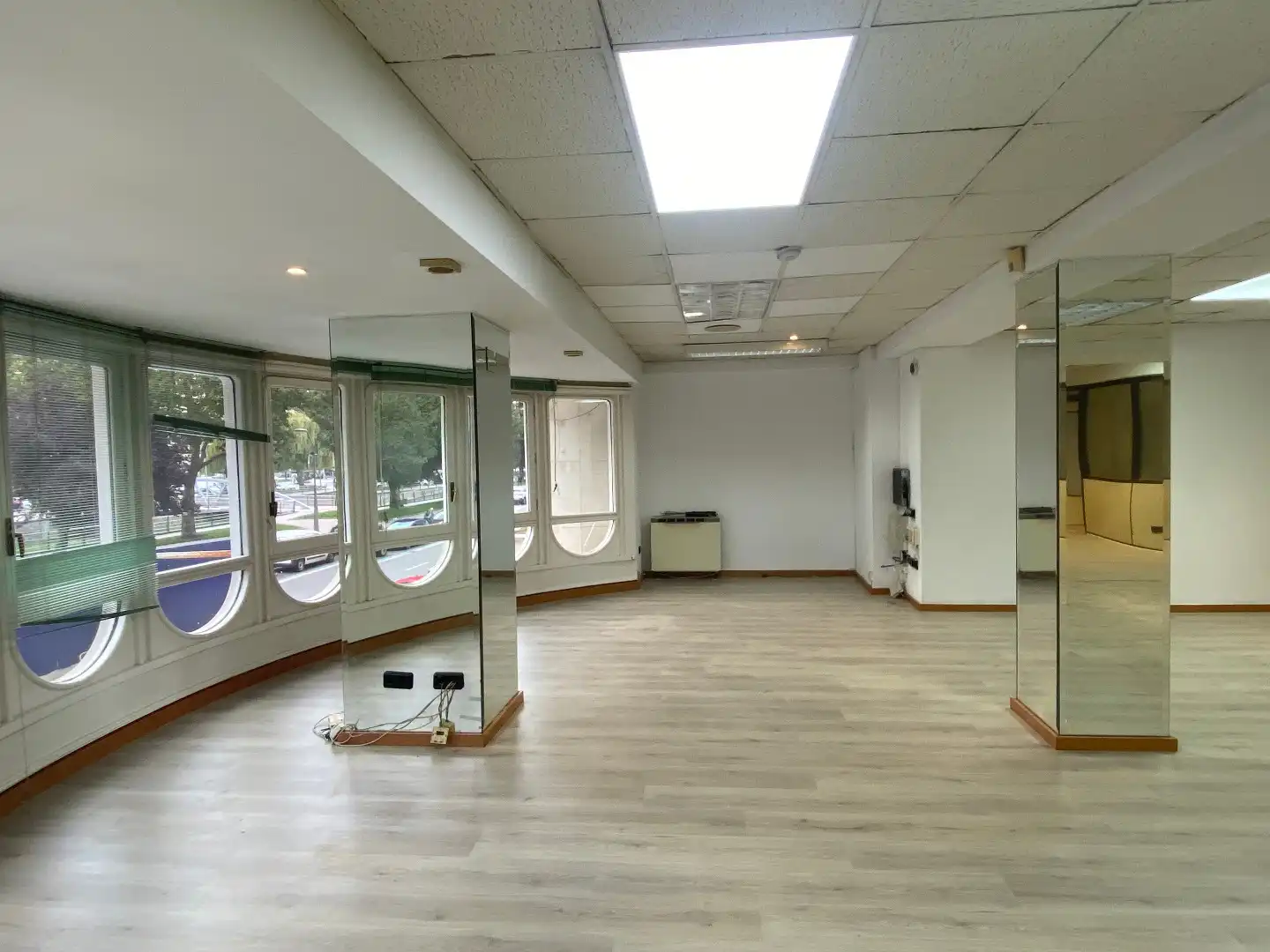 Oficina de lloguer a Avenida Reyes Católicos, imagen 25