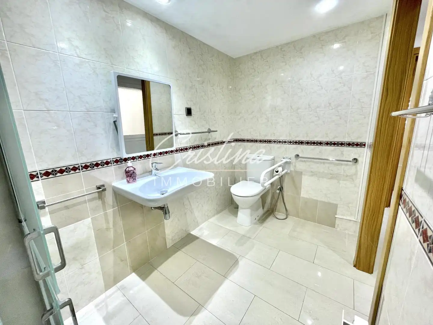 Badezimmer von Wohnungen zum Verkauf in Girona mit Heizung, Terrasse und Alarm
