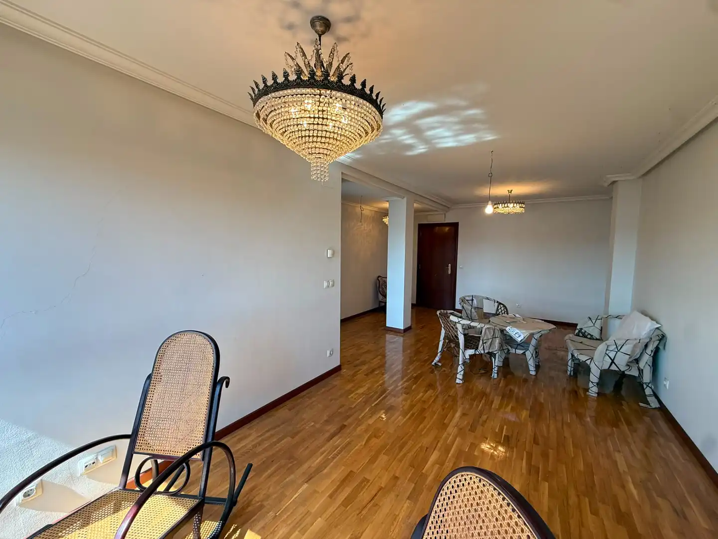 Comedor de Piso en venta en Oviedo  con Calefacción y Trastero