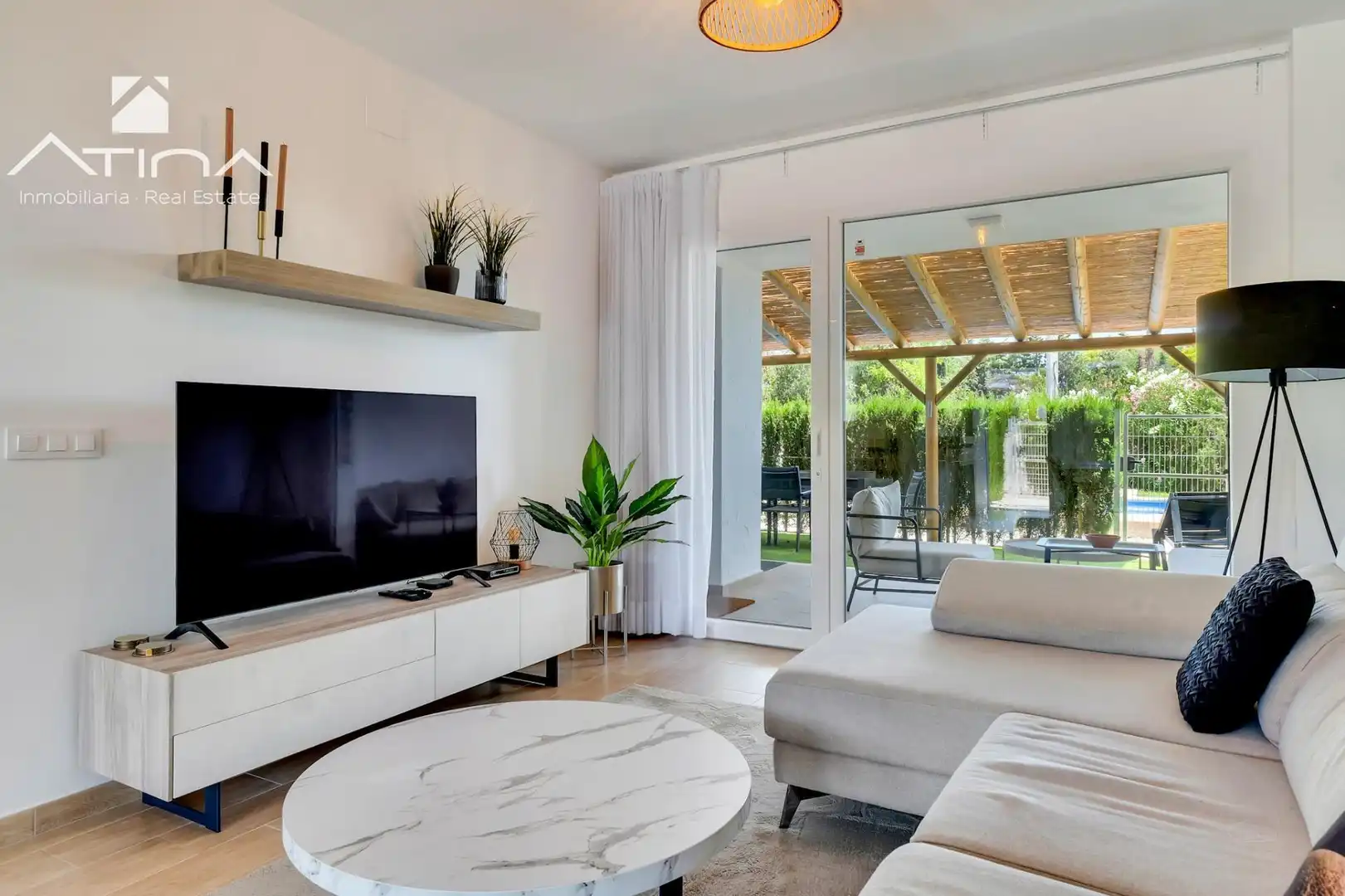Wohnzimmer von Einfamilien-Reihenhaus zum Verkauf in Jávea / Xàbia mit Klimaanlage, Terrasse und Gemeinschaftspool