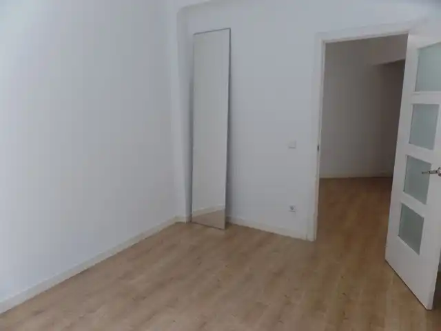 Habitación de Piso en venta en Madrid con Calefacción, Horno y Lavadora