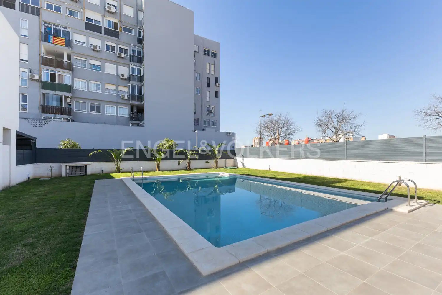 Piscina de Casa o chalet en venta en Valencia con Aire acondicionado, Calefacción y Jardín privado
