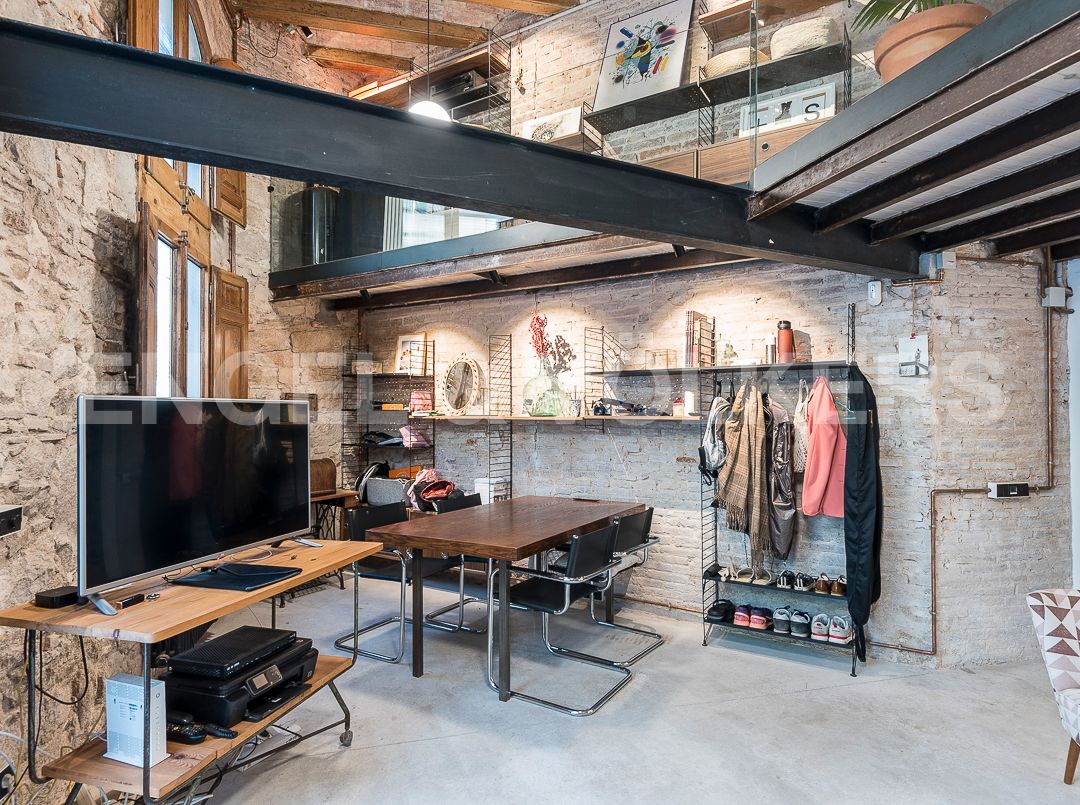 Apartment for sale in  Barcelona Capital  with Air Conditioner, Heating and Private garden