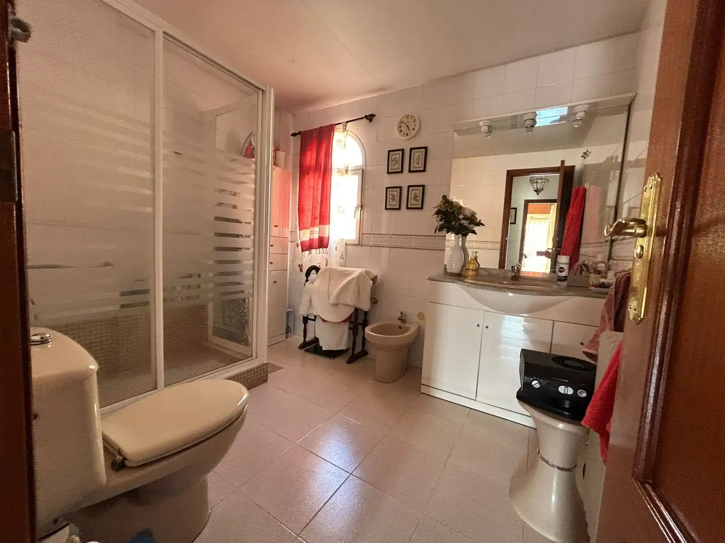Baño de Casa adosada en venta en Granada con Aire acondicionado, Calefacción y Terraza