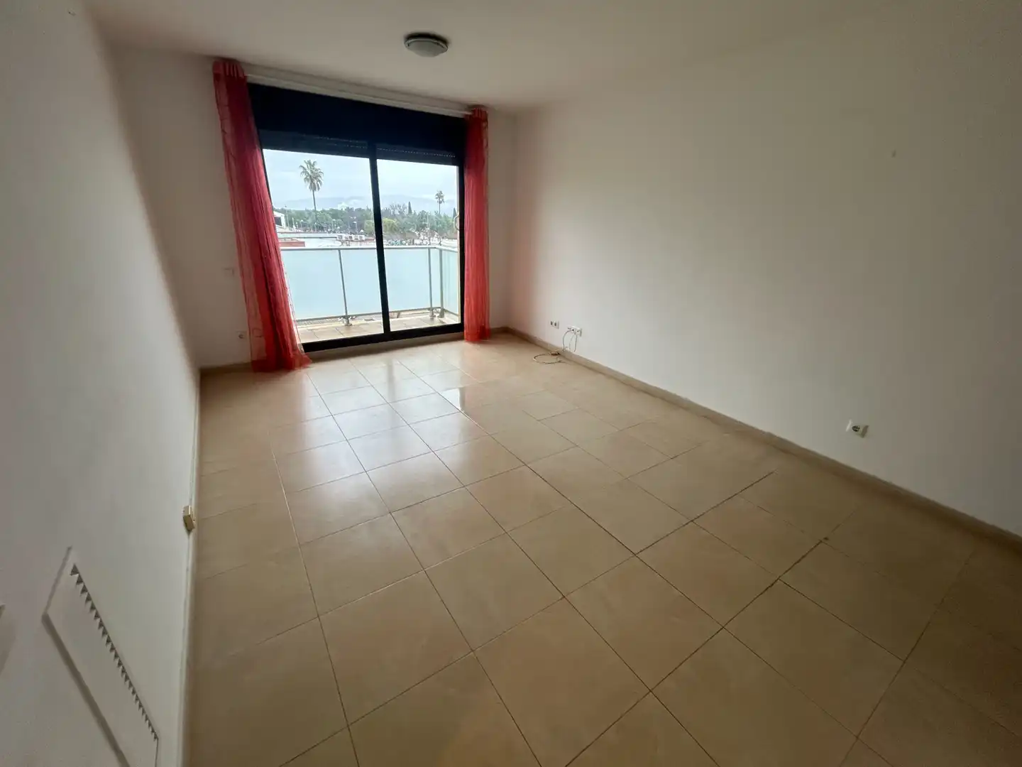 Piso en venta en Passeig de les Escoles, Santa Bàrbara