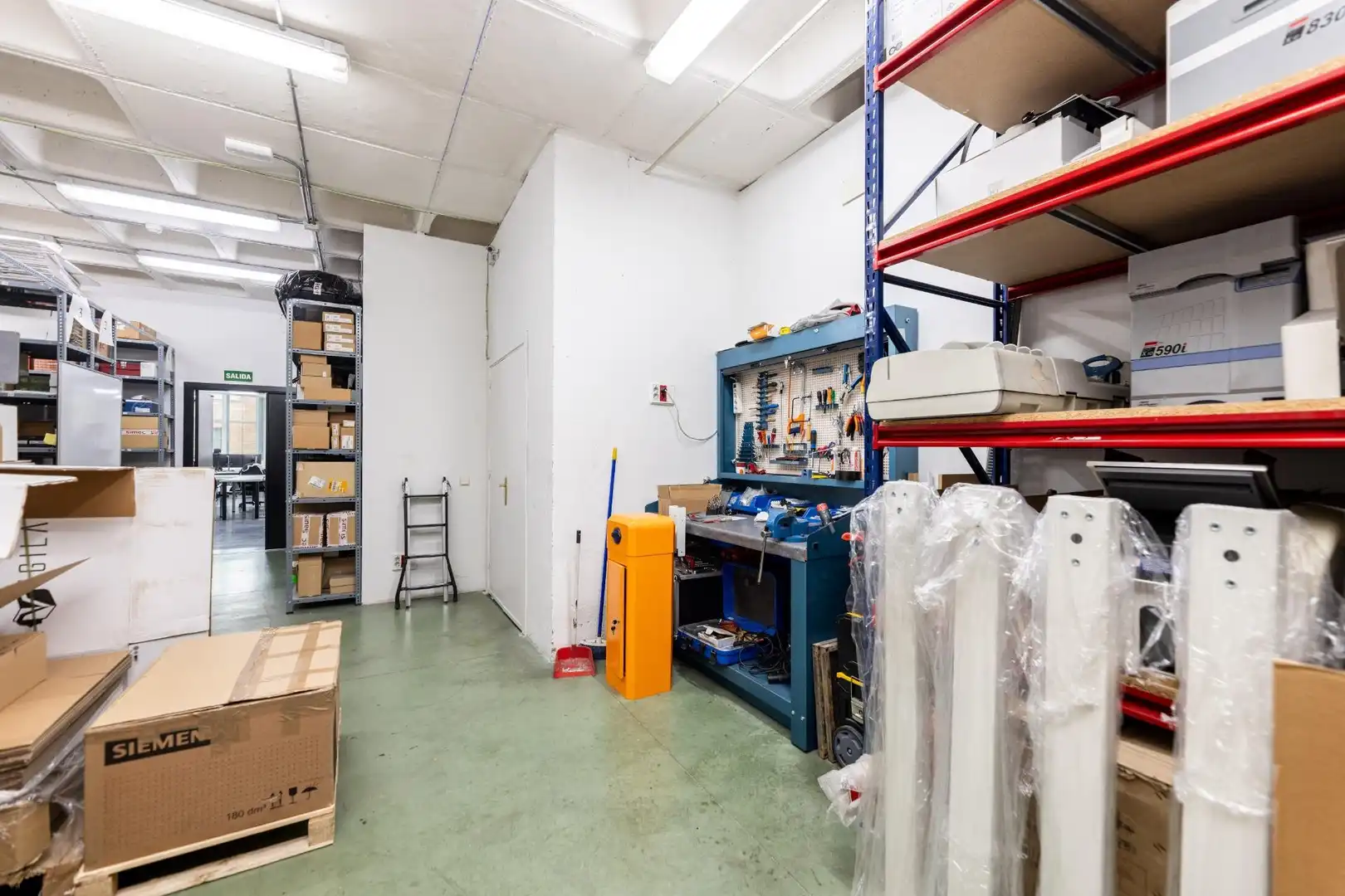 Büro zum Verkauf in Madrid mit Klimaanlage und Heizung