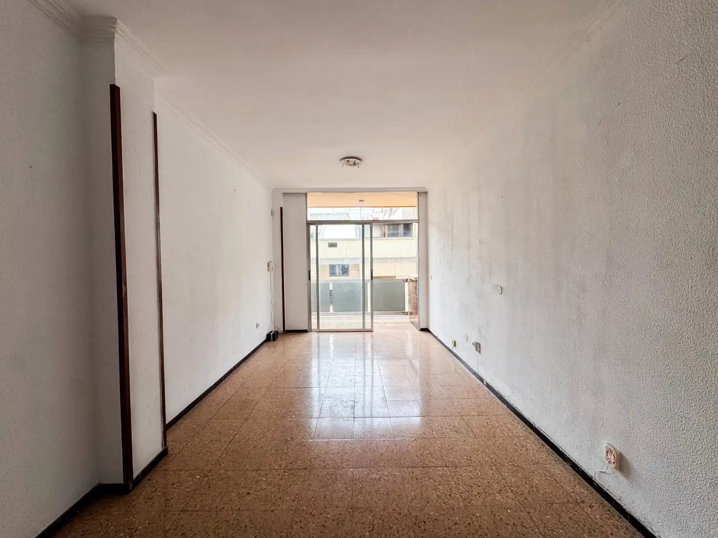 Sala d'estar de Pis en venda en Las Palmas de Gran Canaria amb Balcó i Alarma
