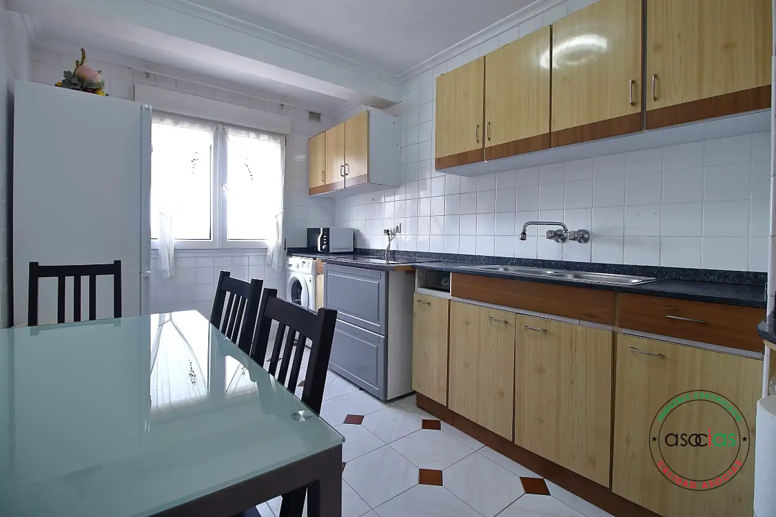 Cuina de Pis en venda en Gijón  amb Calefacció i Parquet