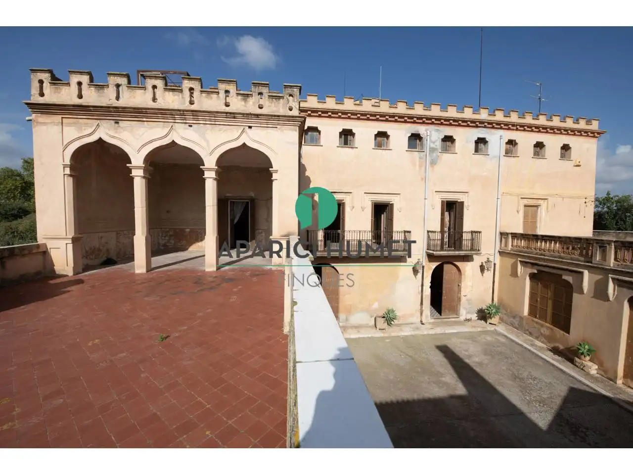 Vista exterior de Edificio en venta en Vilafranca del Penedès
