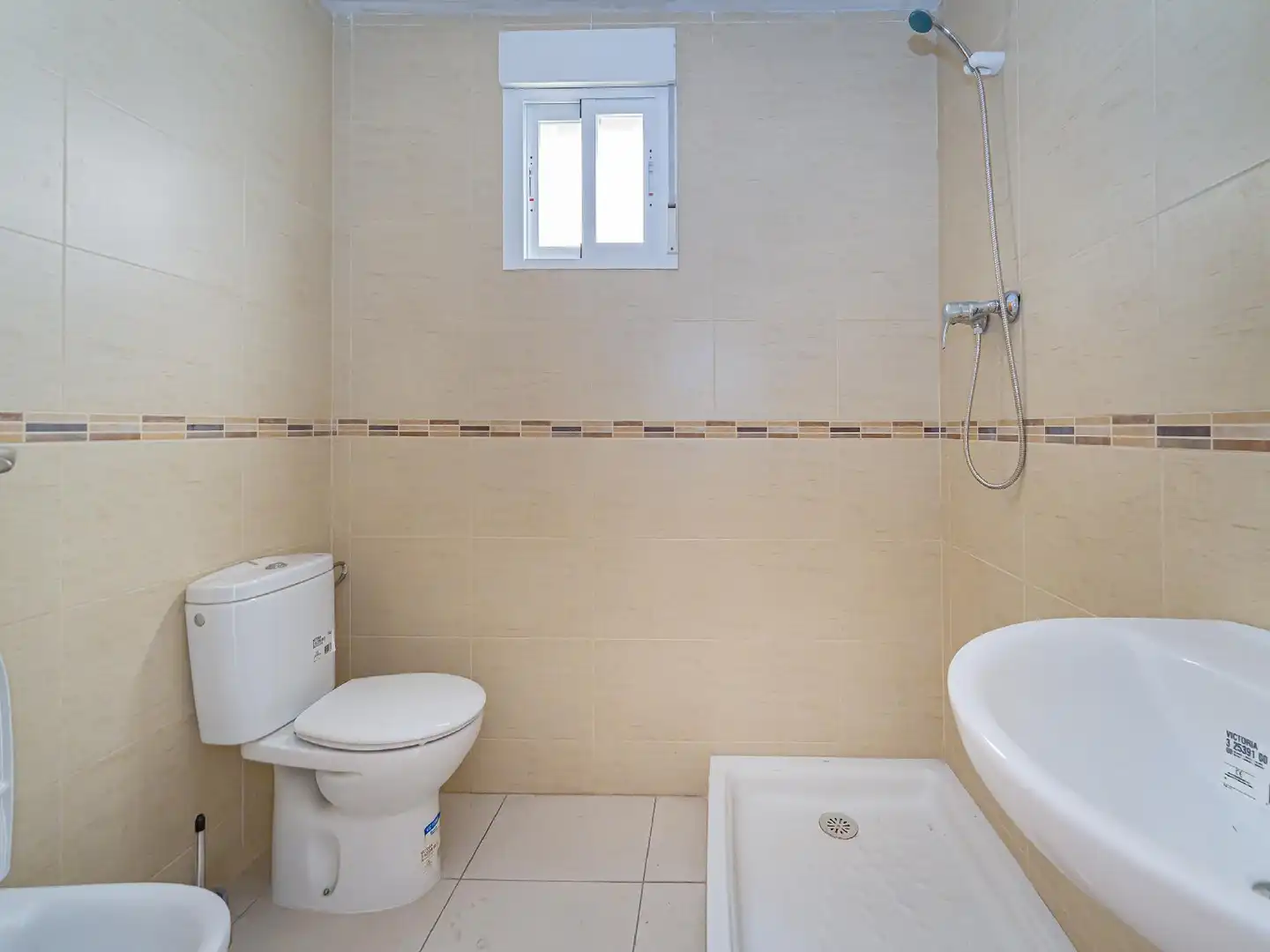 Baño de Piso en venta en Aspe con Terraza
