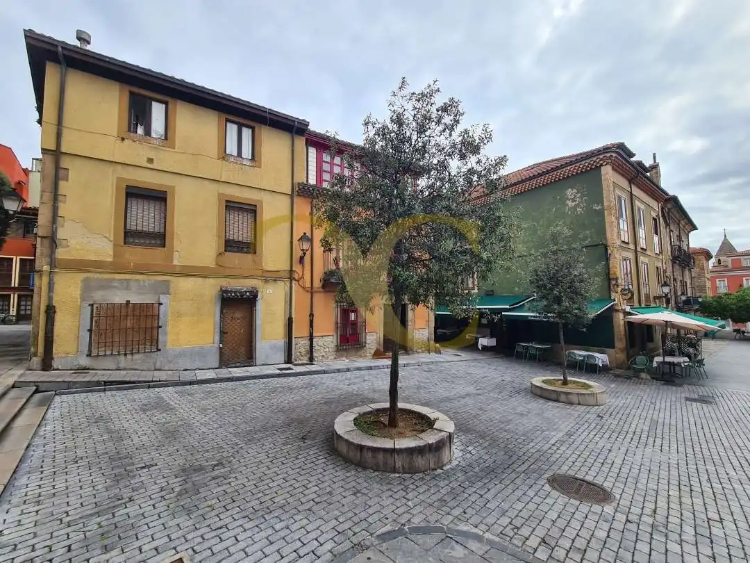 Vista exterior de Edificio en venta en Gijón 