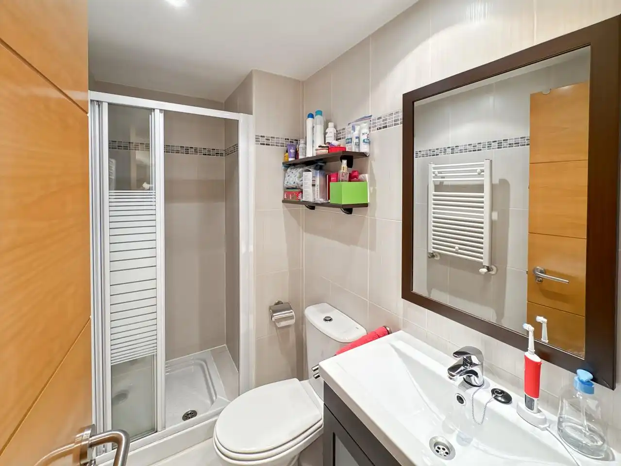 Bathroom of Flat for sale in Madrid  with Air Conditioner, Heating and Community pool