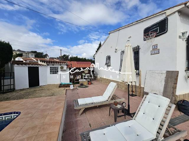 Casa adosada en Venta en Pueblo - Urbanizaciones