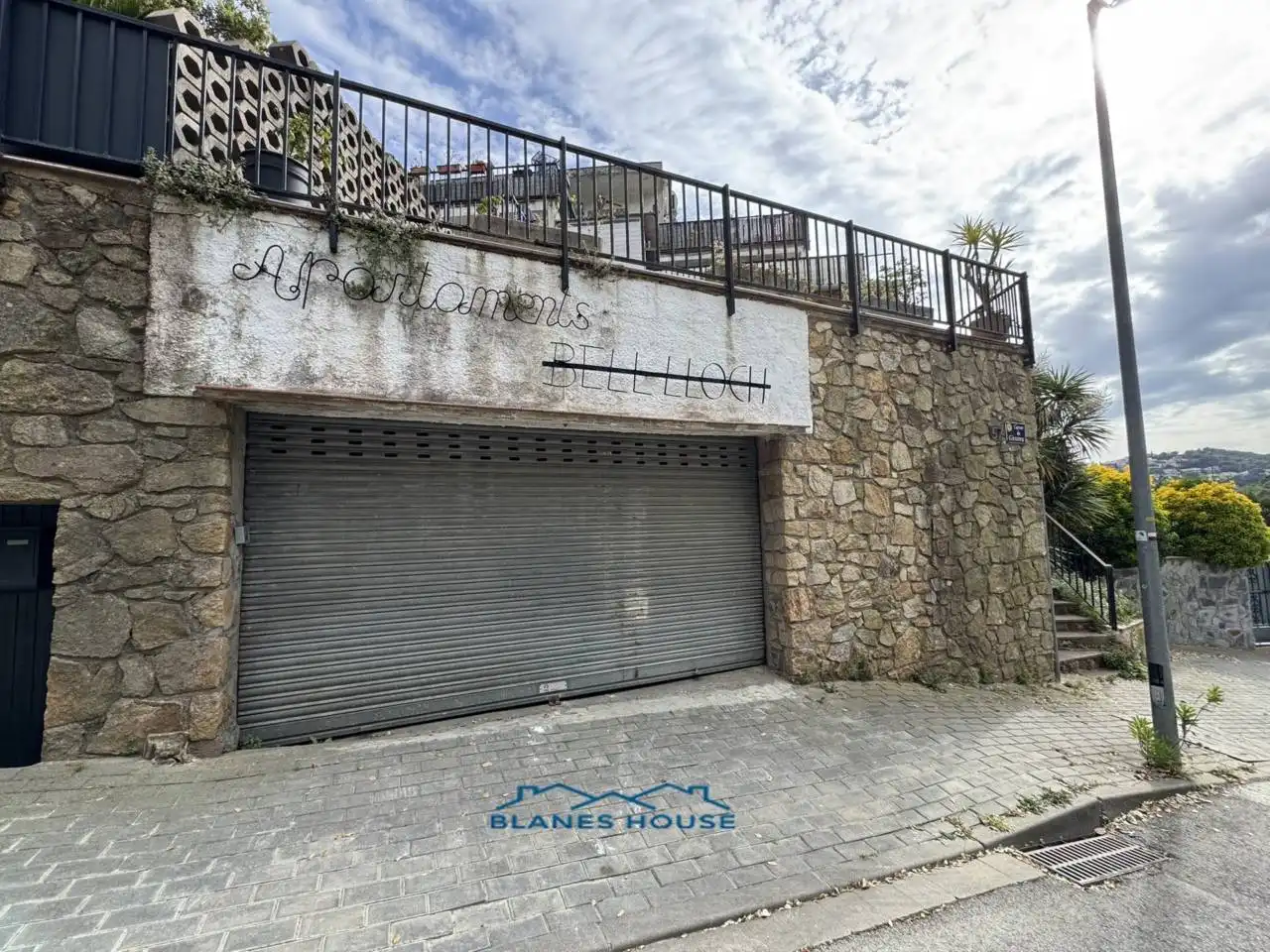 Außenansicht von Wohnung zum Verkauf in Lloret de Mar mit Klimaanlage und Terrasse