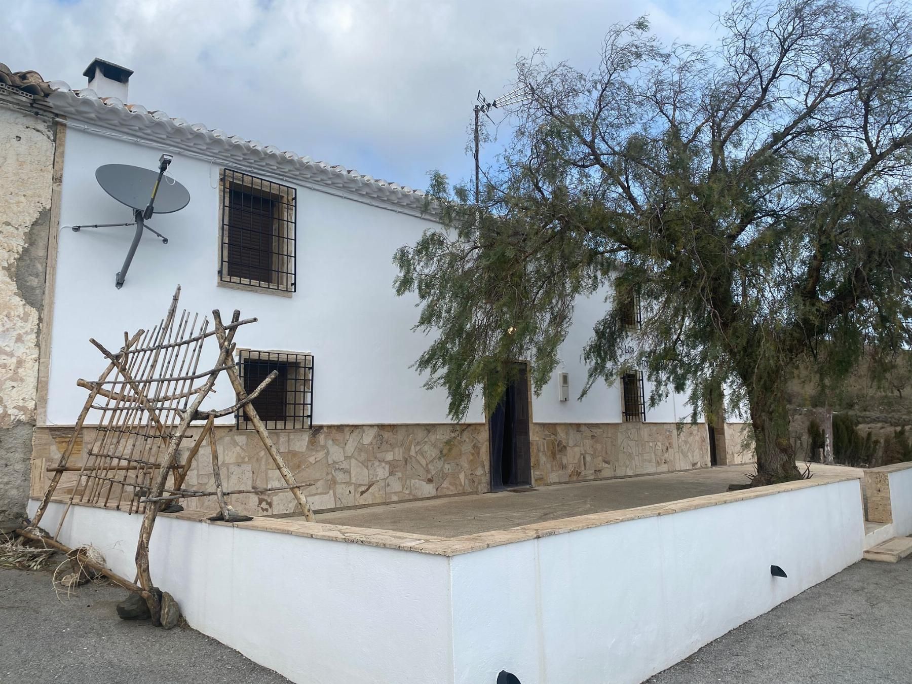 Country house to rent in Vélez-Rubio
