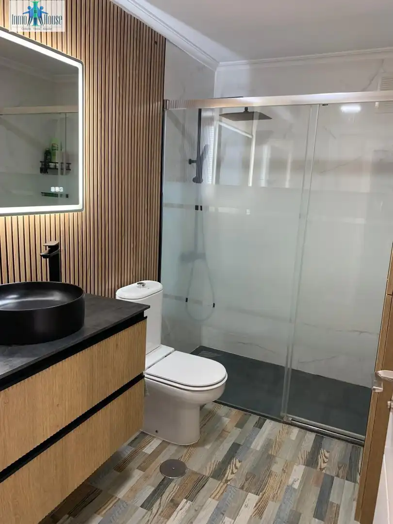 Bany de Pis en venda en  Albacete Capital amb Aire condicionat, Terrassa i Traster