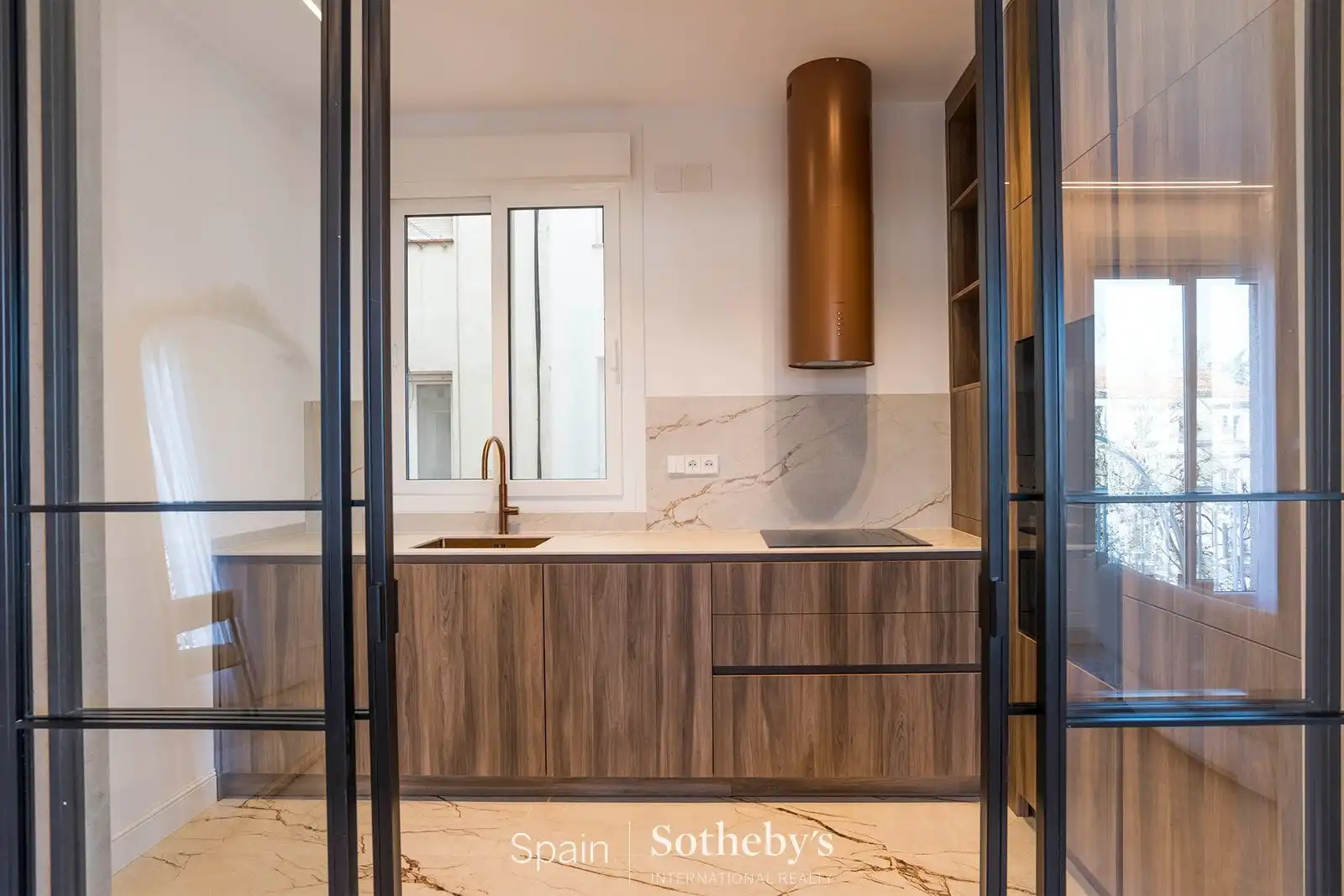Kitchen of Apartments for sale in Madrid  with Air Conditioner and Heating