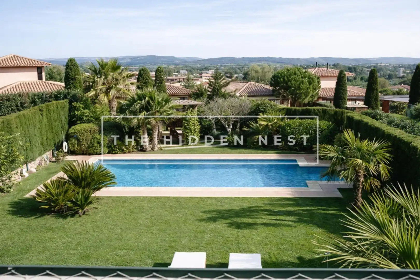 Houses for sale in Navata  with Air Conditioner, Heating and Private garden