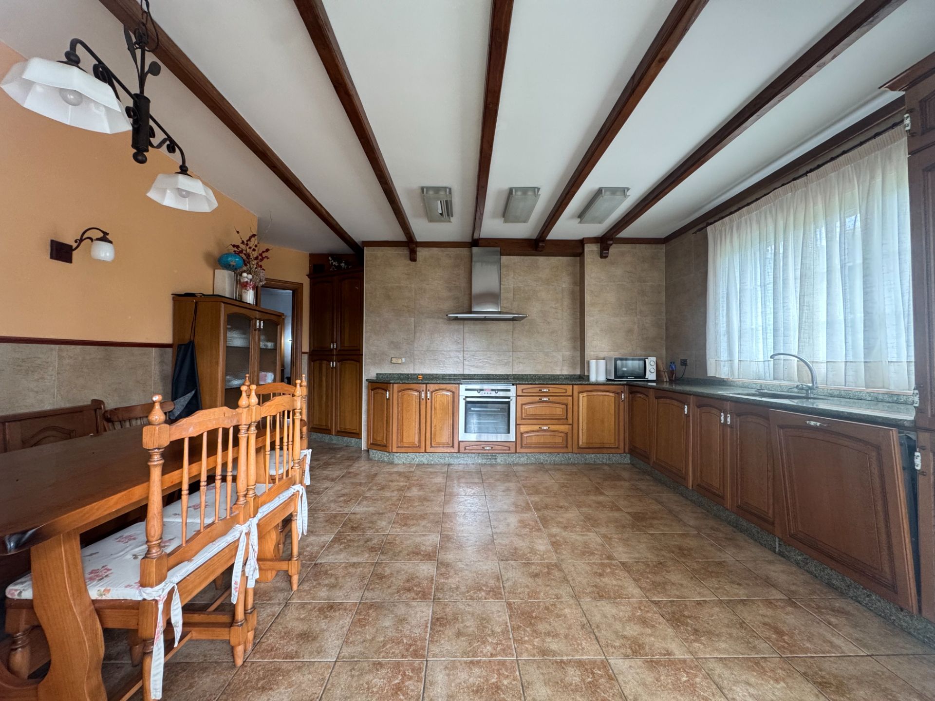 Cocina de Casa adosada de alquiler en Azpeitia con Jardín privado, Terraza y Amueblado