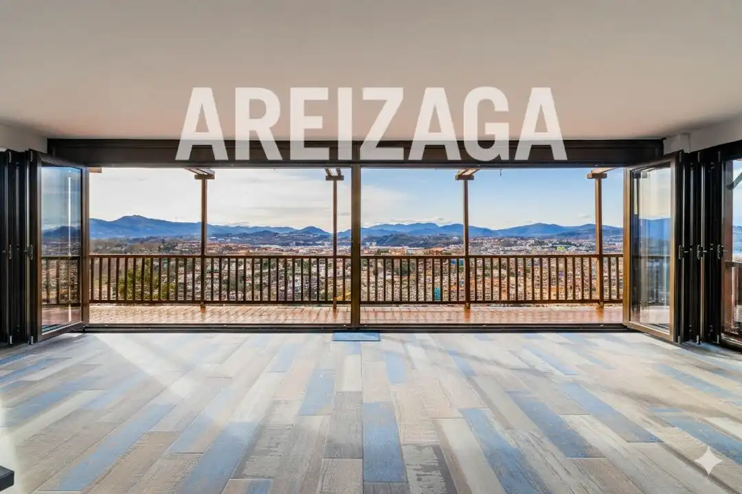 Piso con terraza en venta en Paseo de Ulía 145, imagen 2