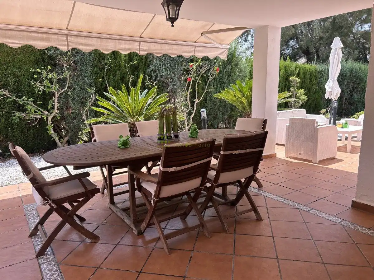 Terrassa de Casa o xalet en venda en Benicasim / Benicàssim amb Terrassa i Piscina