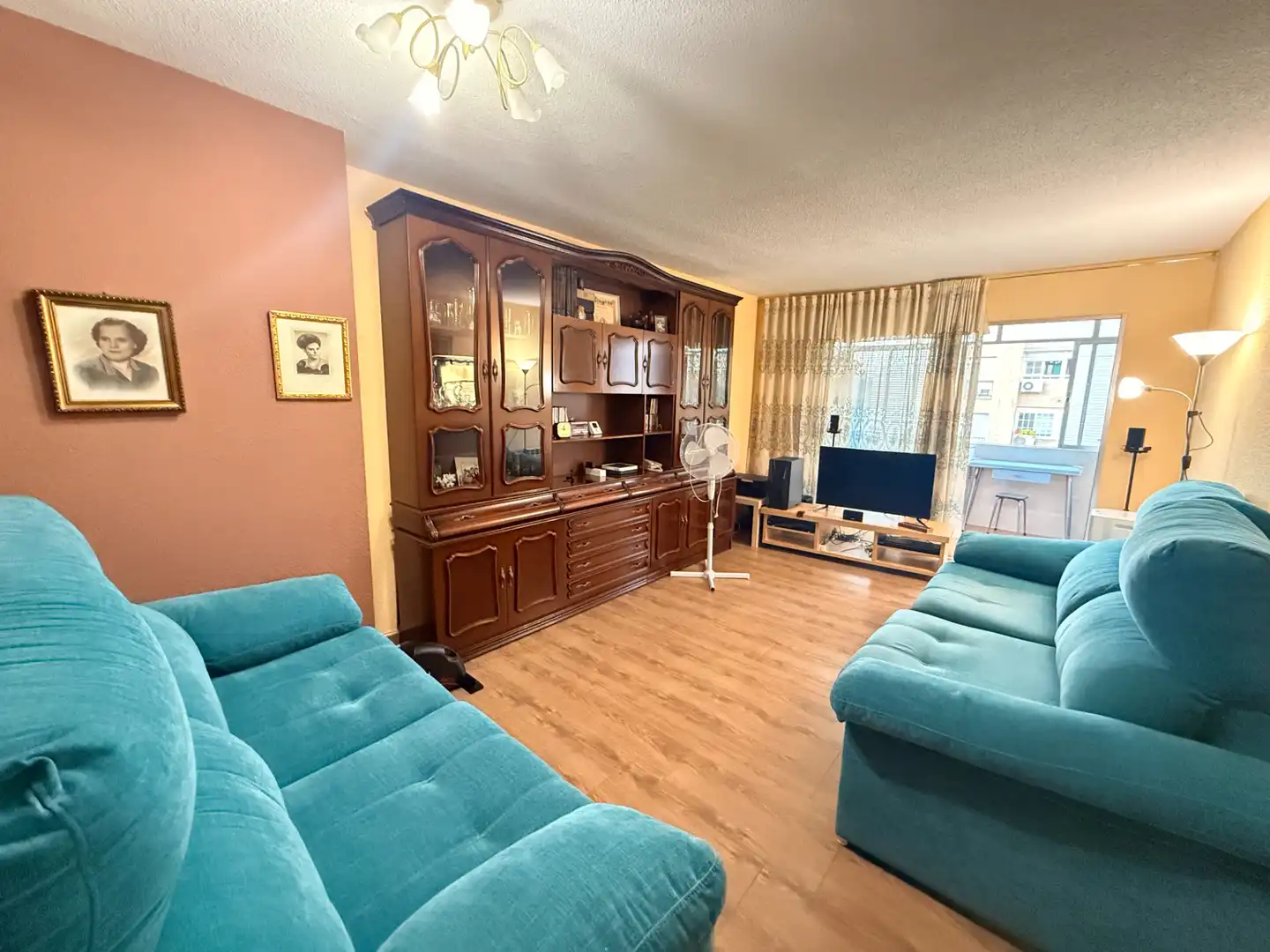 Living room of Flat for sale in Madrid  with Heating, Terrace and Storage room