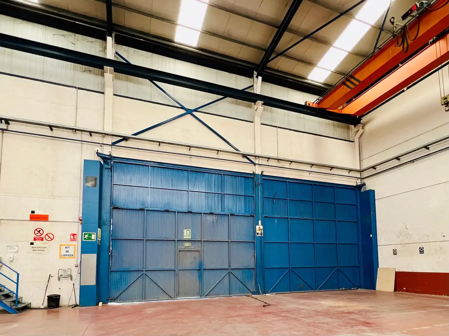 Nau industrial de lloguer en Arganda del Rey amb Calefacció i Alarma