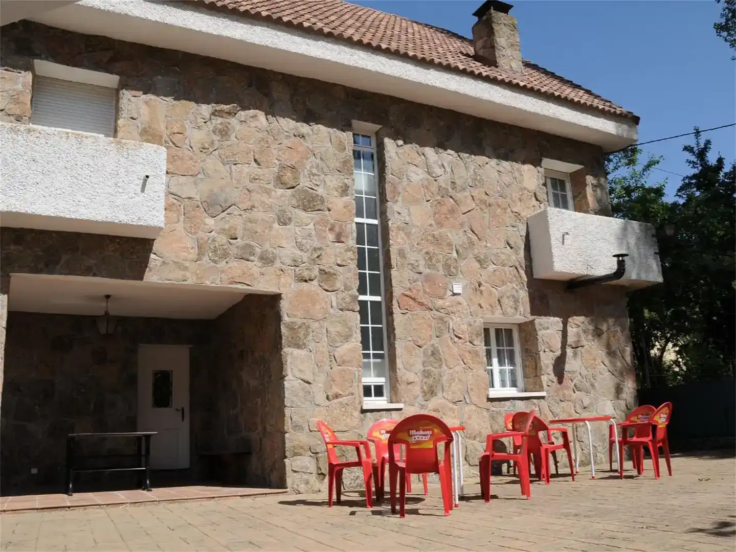 Vista exterior de Casa o chalet en venta en Yélamos de Abajo con Amueblado y Balcón