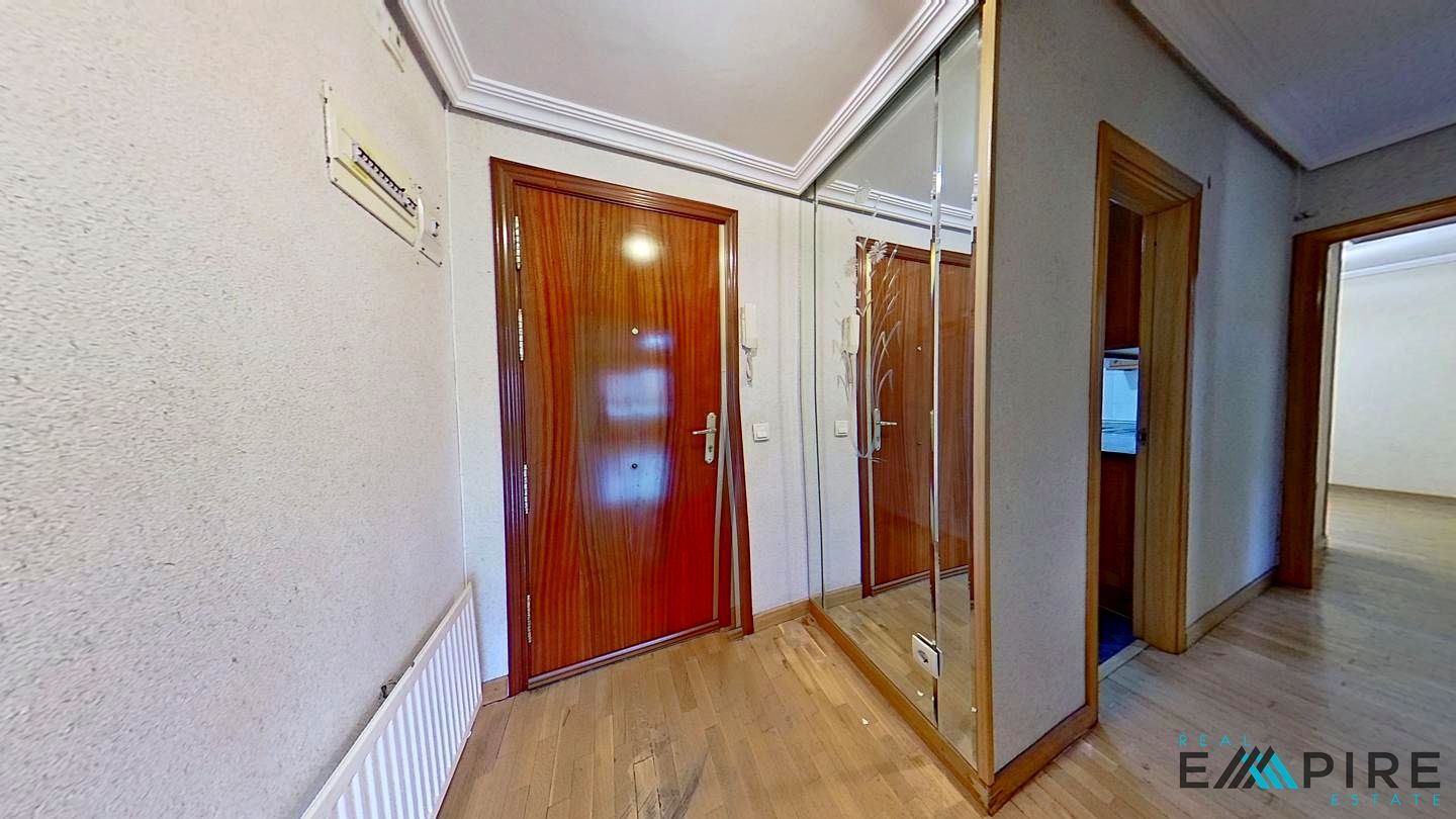 Wohnung zum Verkauf in Parla mit Heizung, Abstellraum und Internet