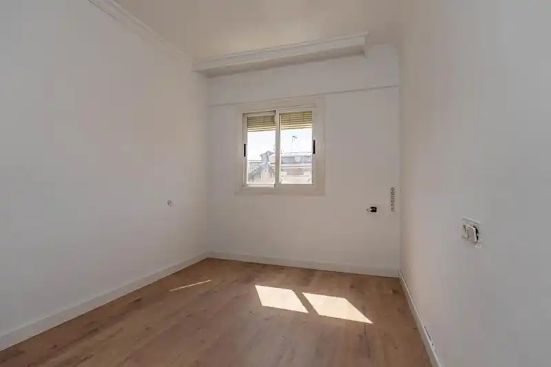 Dormitori de Pis en venda en Armilla amb Balcó
