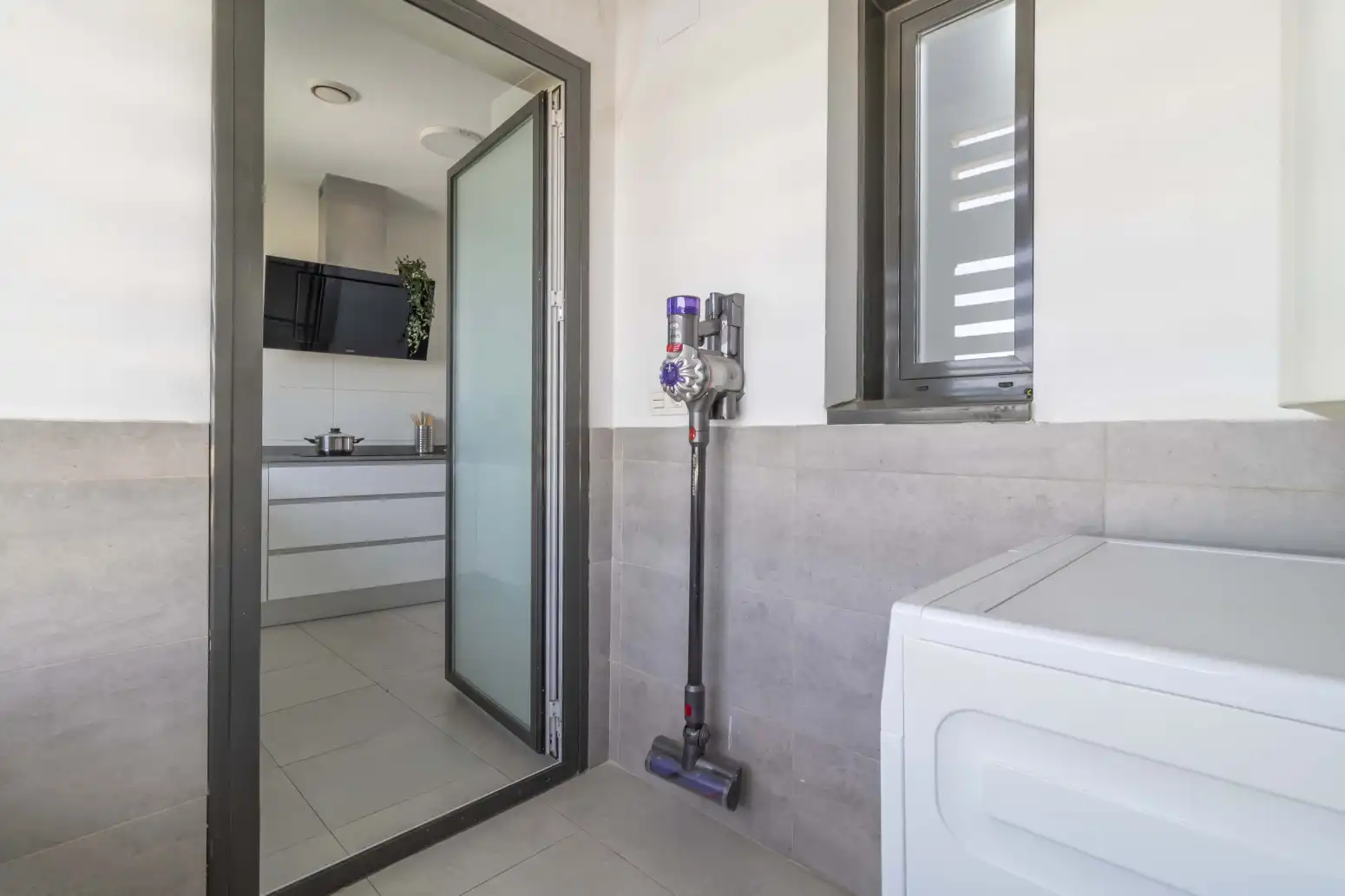 Baño de Piso en venta en Sevilla con Aire acondicionado, Calefacción y Jardín privado