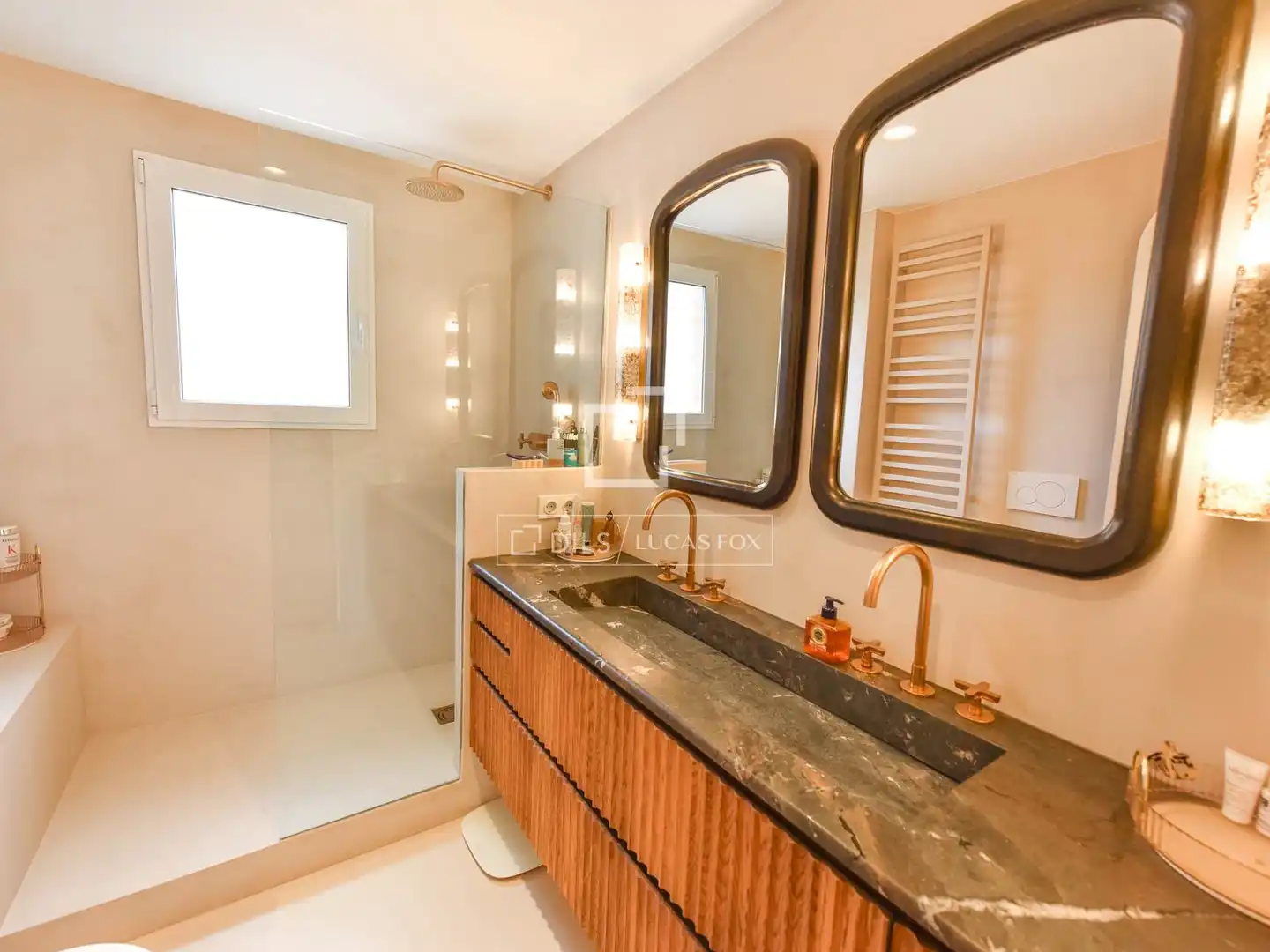 Bathroom of Flat for sale in Barcelona  with Air Conditioner, Heating and Terrace