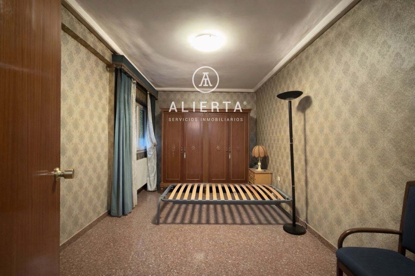 Bedroom of Flat for sale in  Zaragoza Capital  with Heating