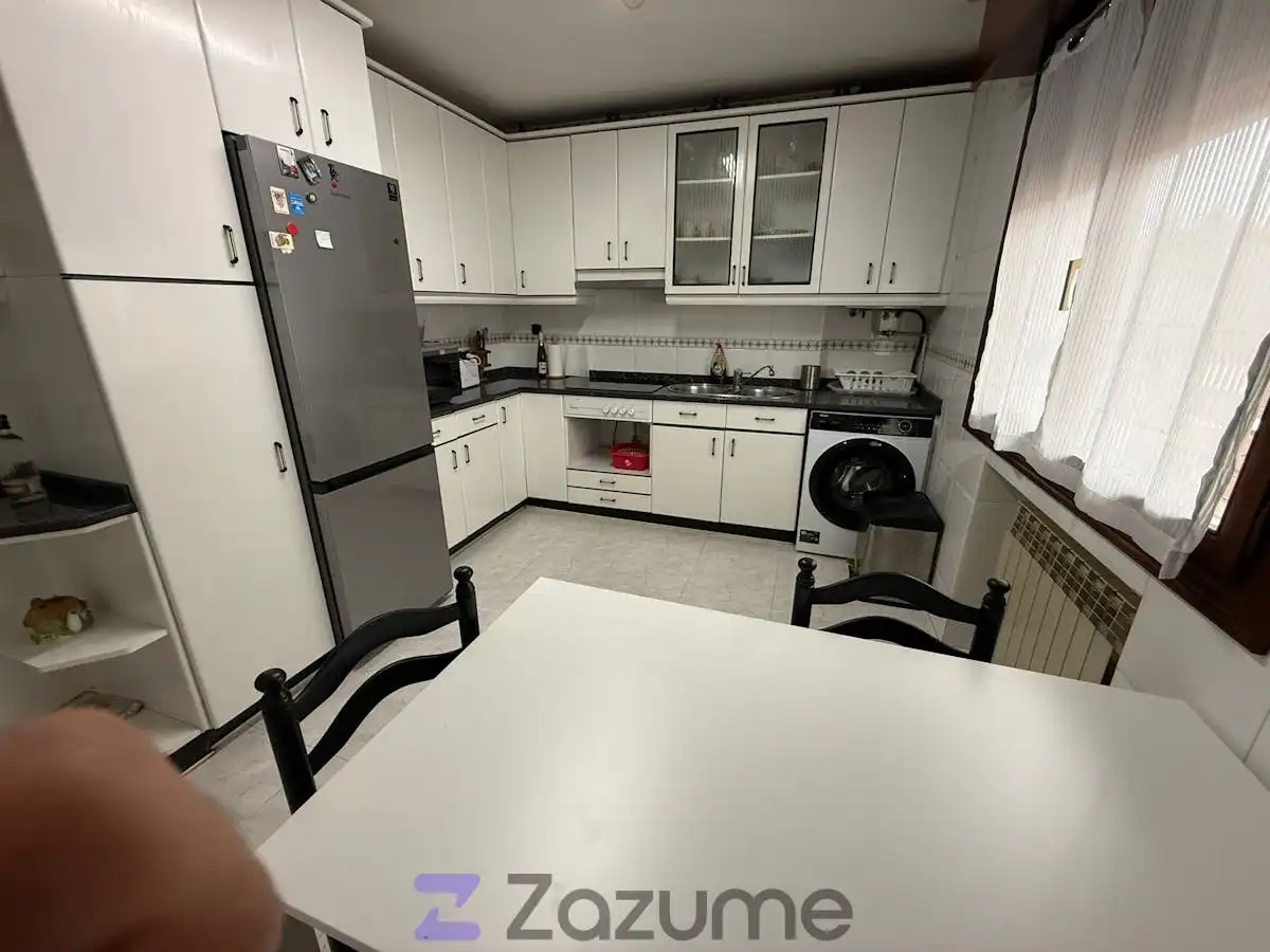 Cocina de Piso de alquiler en Galdakao con Calefacción, Amueblado y Horno