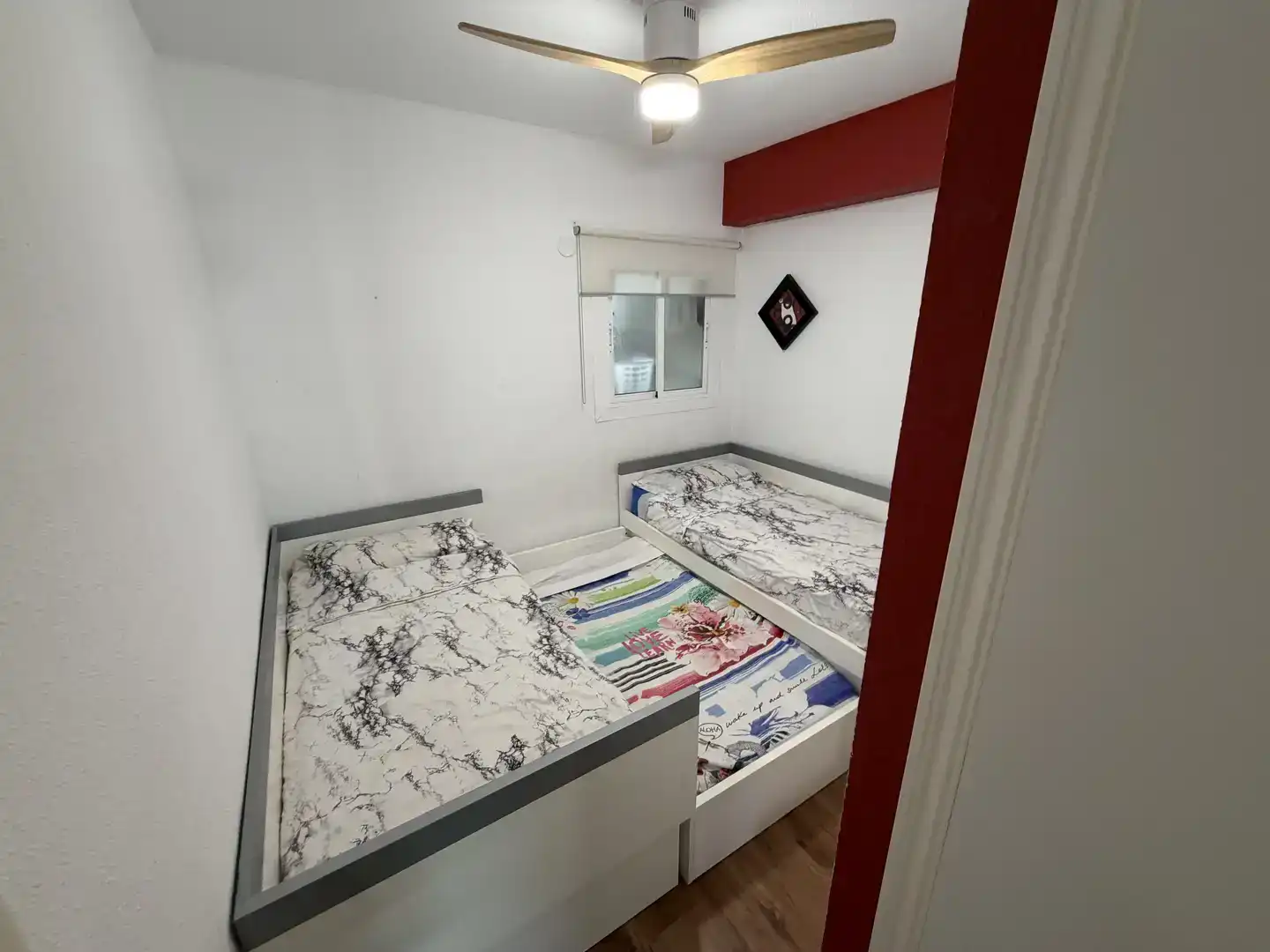 Habitación de Apartamento de alquiler en Daimús con Aire acondicionado, Piscina y Balcón