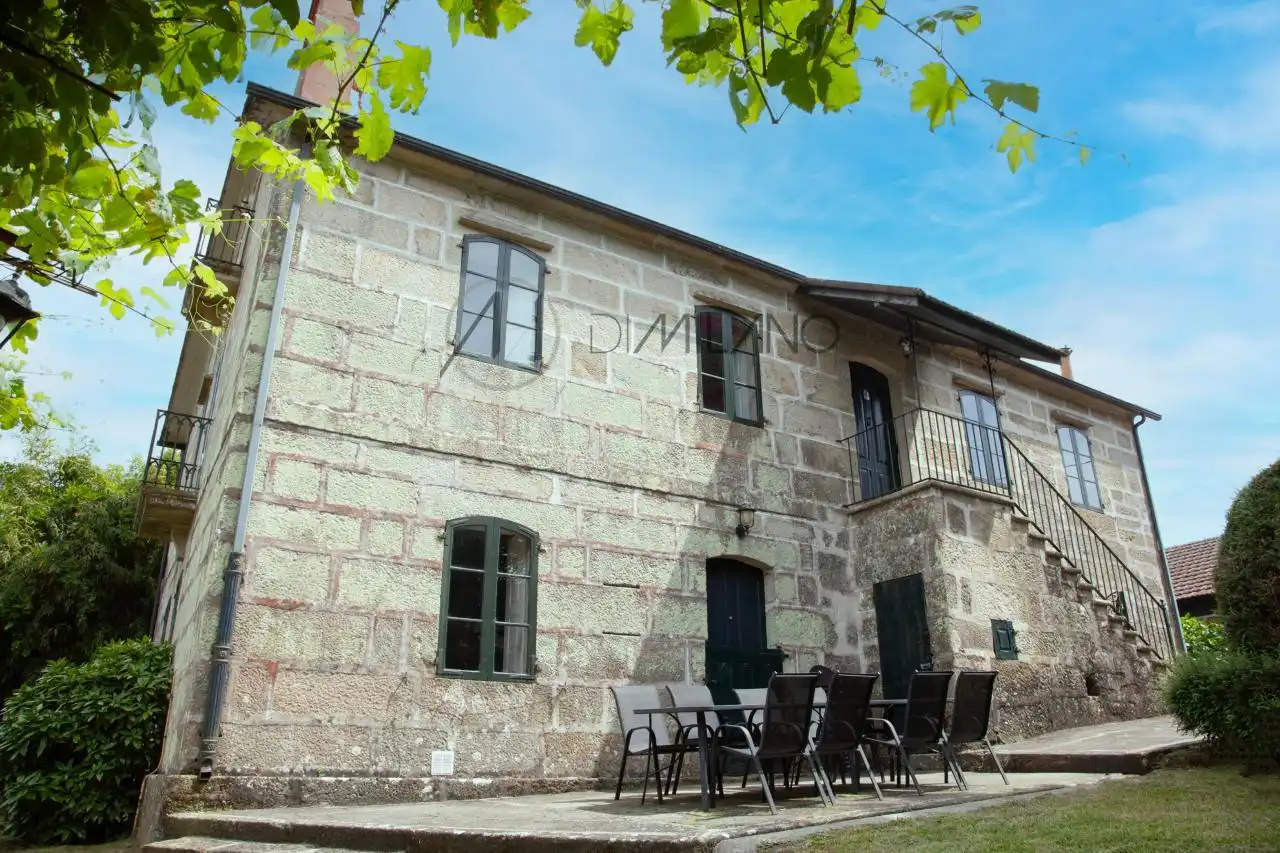 Vista exterior de Finca rústica en venda en Mondariz amb Calefacció, Jardí privat i Terrassa