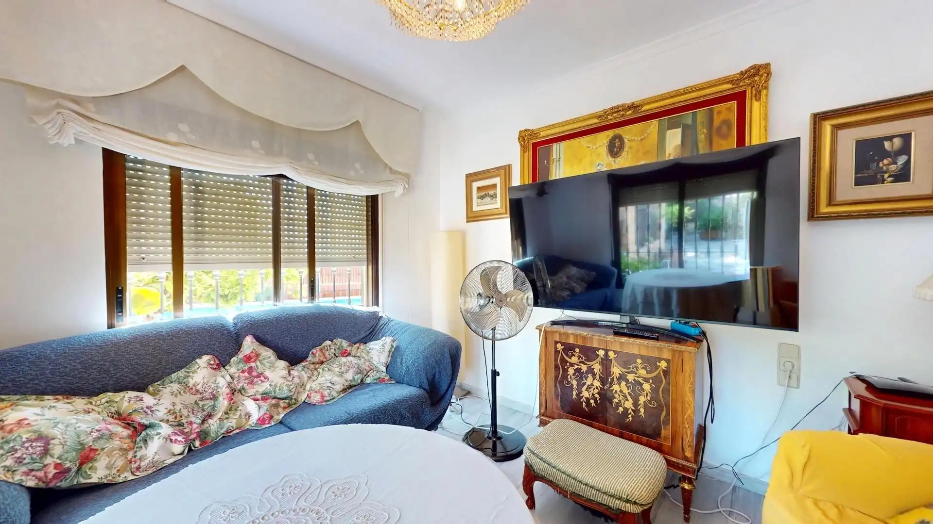 Sala d'estar de Casa o xalet en venda en Córdoba amb Aire condicionat, Calefacció i Jardí privat