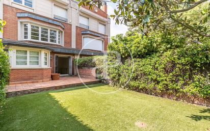 Garden of Single-family semi-detached for sale in  Barcelona Capital  with Air Conditioner, Terrace and Balcony