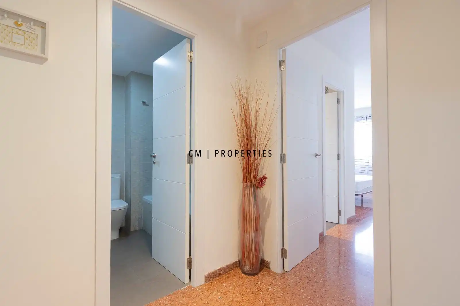 Wohnung zur Miete in Valencia mit Klimaanlage, Heizung und Terrasse