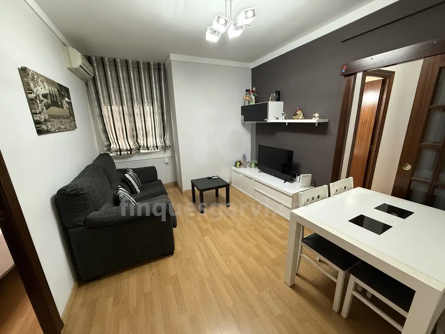 Sala de estar de Piso en venta en L'Hospitalet de Llobregat con Aire acondicionado y Calefacción