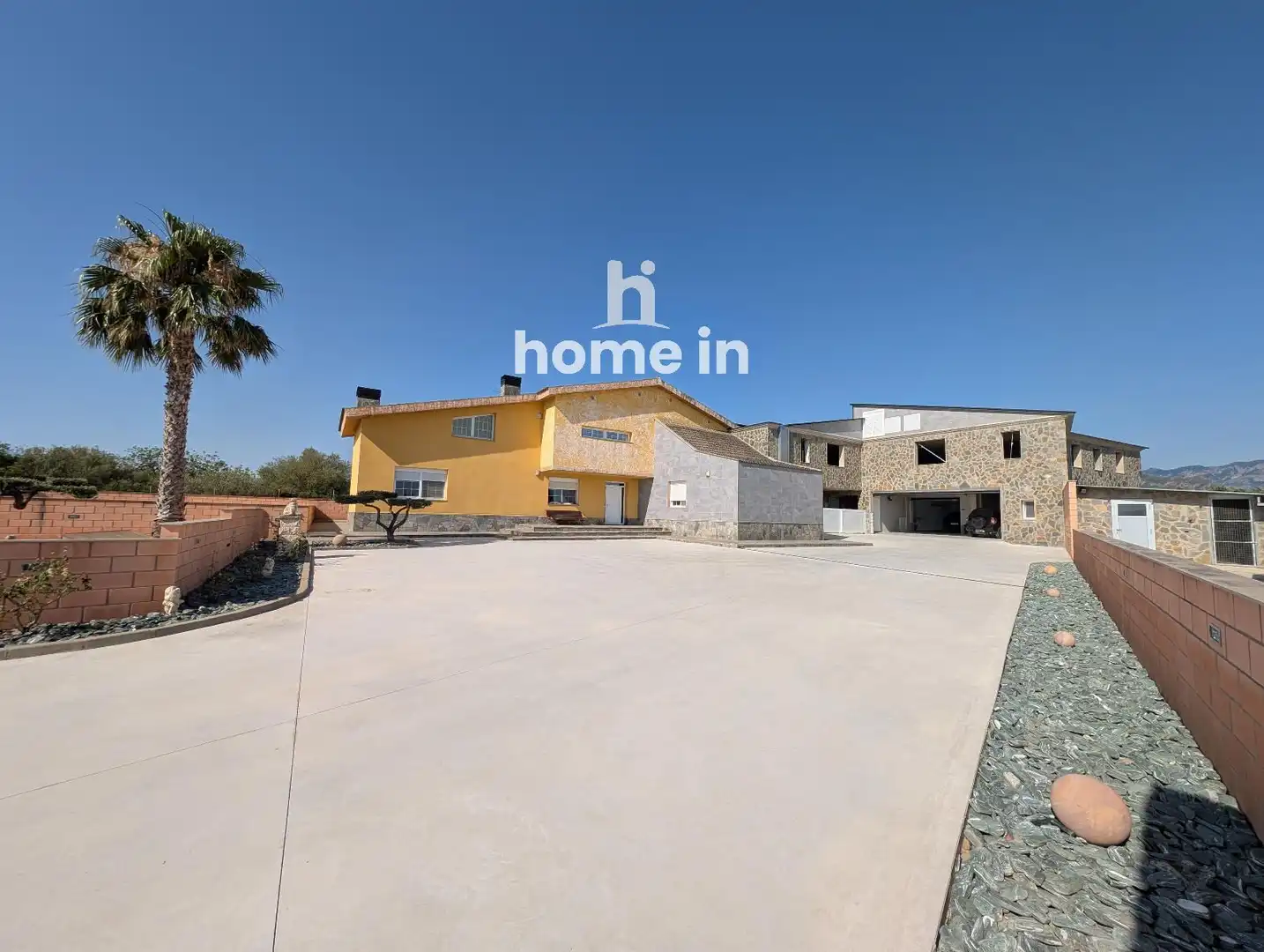Villa mit Pool zum Verkauf in cami de les podines parcela 5 poligon 100