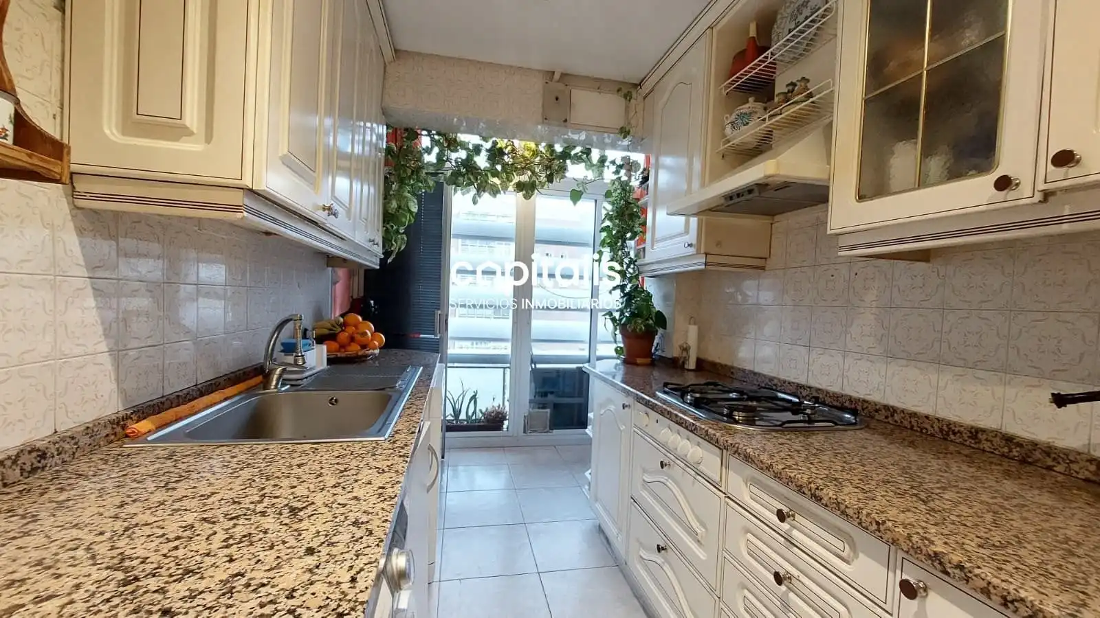 Küche von Wohnung zum Verkauf in Madrid mit Klimaanlage, Heizung und Abstellraum