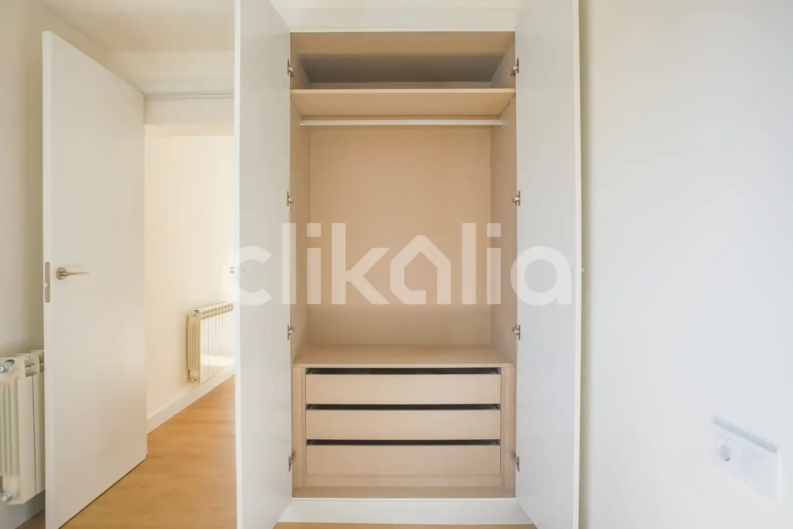 Bedroom of Flat for sale in Madrid  with Air Conditioner and Heating