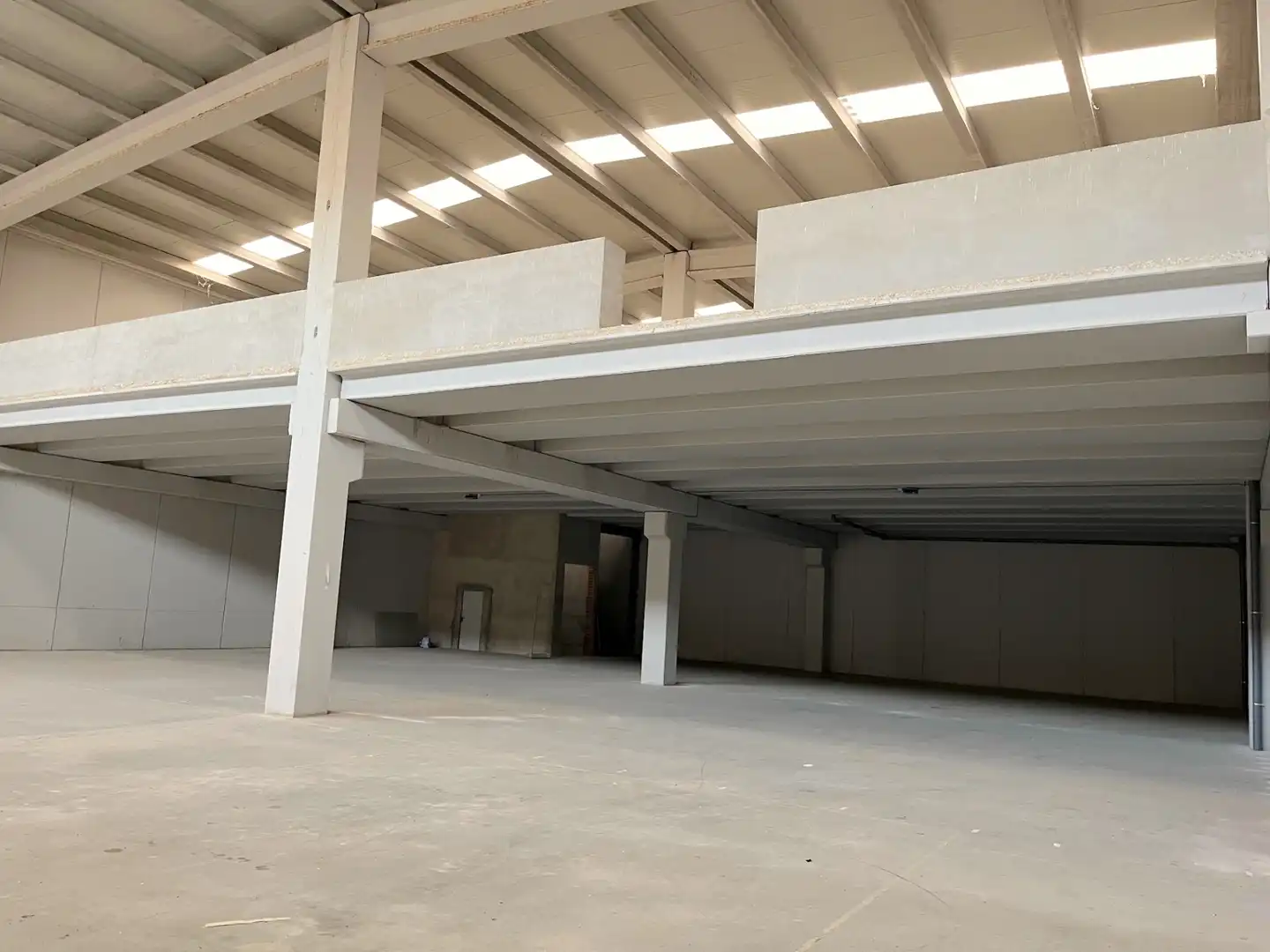 Fabrikhallen zur Miete in Ávila