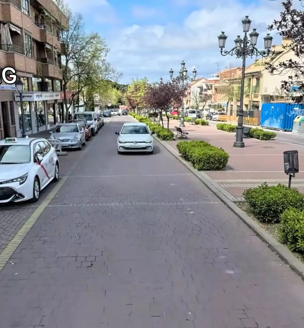 Parking de Local en traspaso en Villaviciosa de Odón con Aire acondicionado y Amueblado