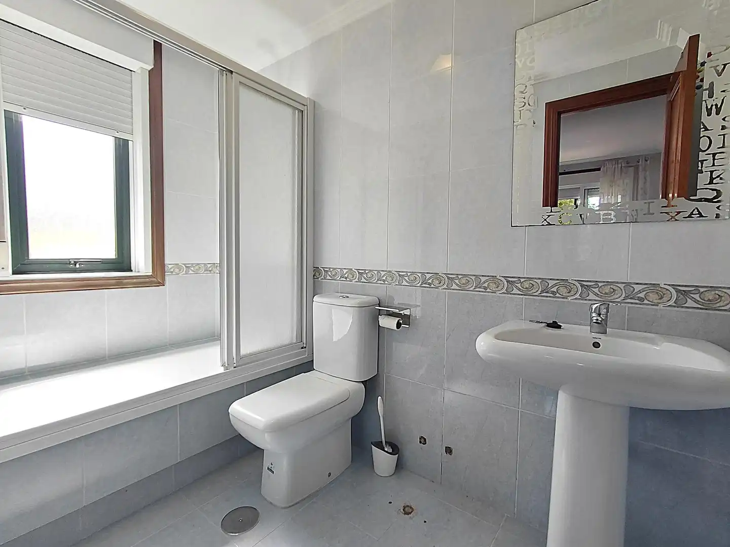 Baño de Planta baja de alquiler en Vilagarcía de Arousa con Amueblado