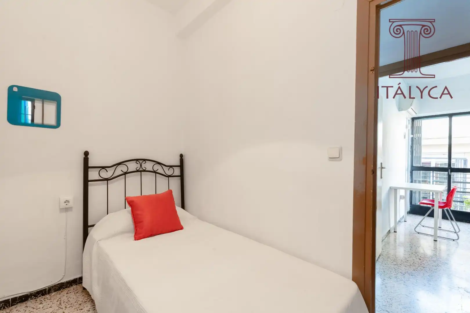 Bedroom of Flat for sale in Sevilla  with Air Conditioner and Terrace